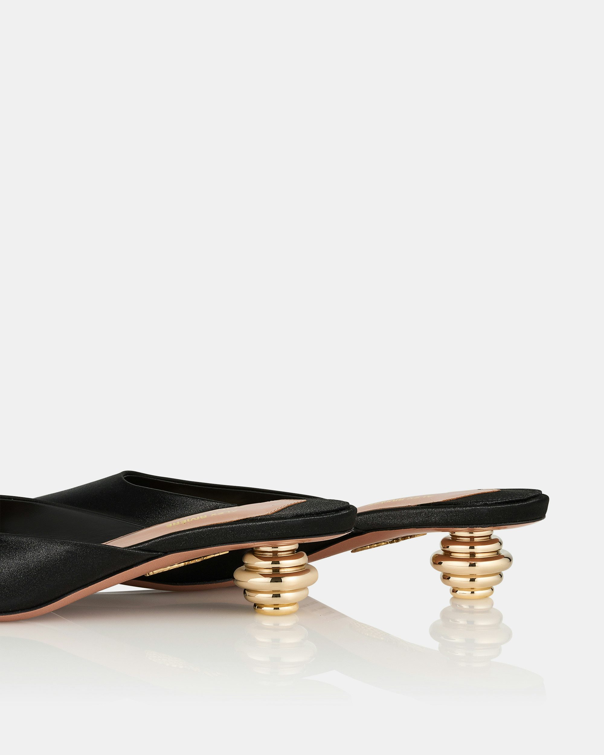 【極美品】ARGUE × U-DOT　ASYMMETRICAL MULE ARGUE × U-DOT ASYMMETRICAL MULE 21cm