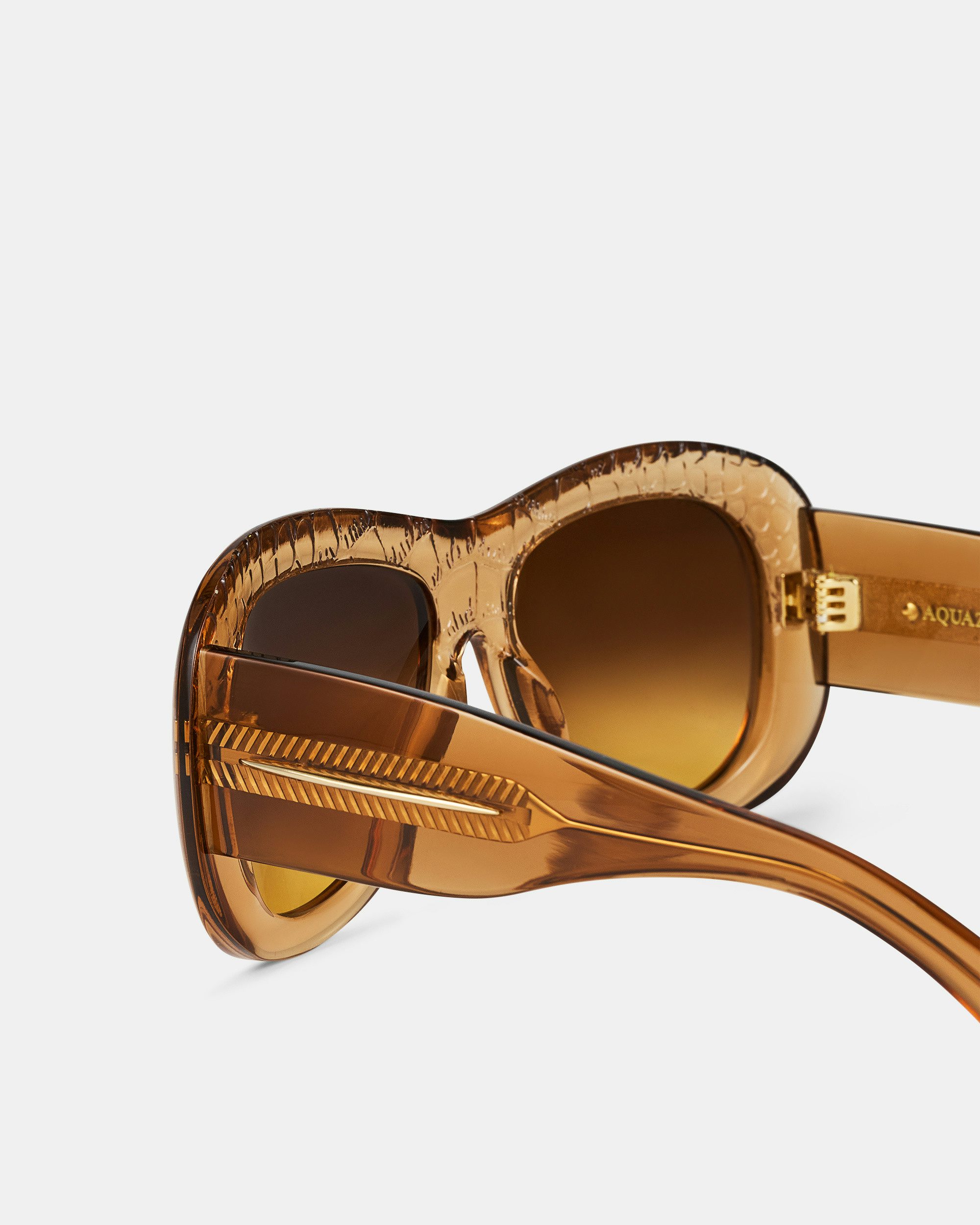 Bella 43 Aquazzura@ Official