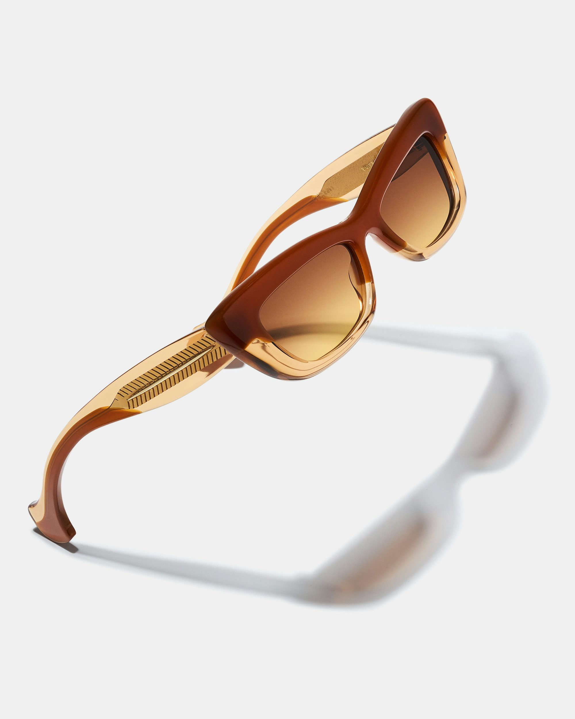 Riviera 47 Aquazzura@ Official